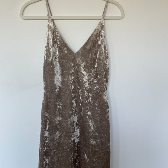 ASTR Gold Velvet Coco Bodycon Mini Dress (xs) - Picture 5 of 9